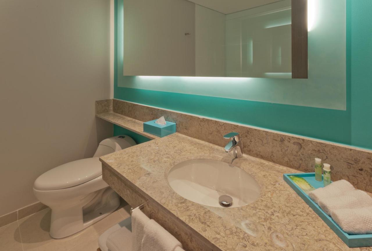 Holiday Inn Express Yopal By Ihg Екстер'єр фото